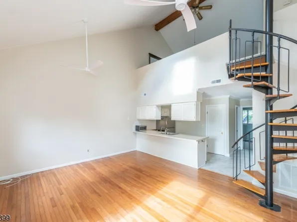 1 Red Lodge Dr Unit 4, Vernon Twp., NJ 07462