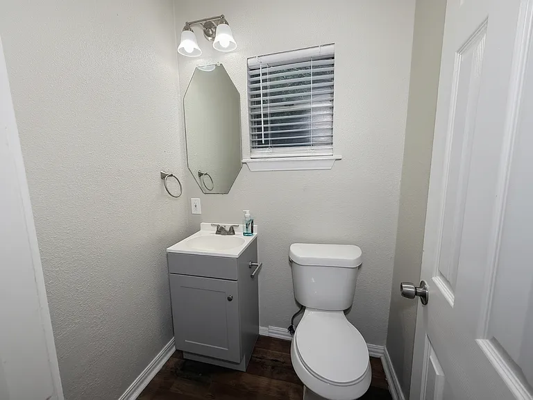 701 N Mirick Ave — Photo 7