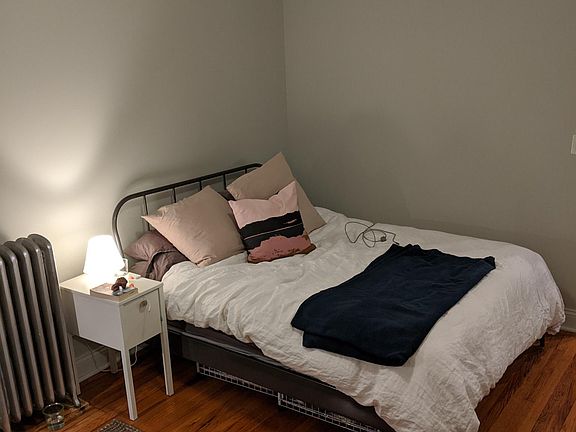2nd image of 1613 N Richmond St #1