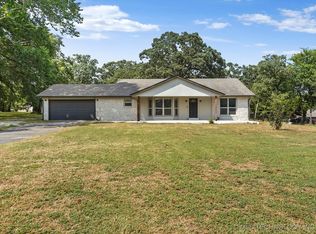 6255 E Canyon View Dr, Claremore, OK 74019