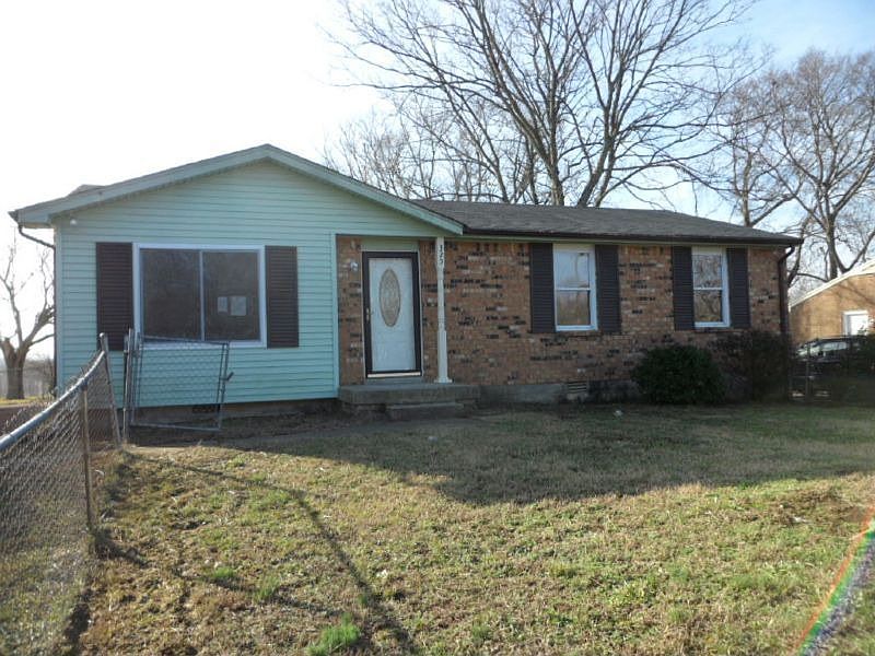 1st image of 325 Ash Dr