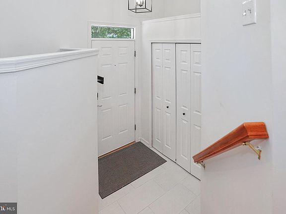 5th image of 14618 Stream Pond Dr