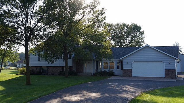 2nd image of N1665 830th St