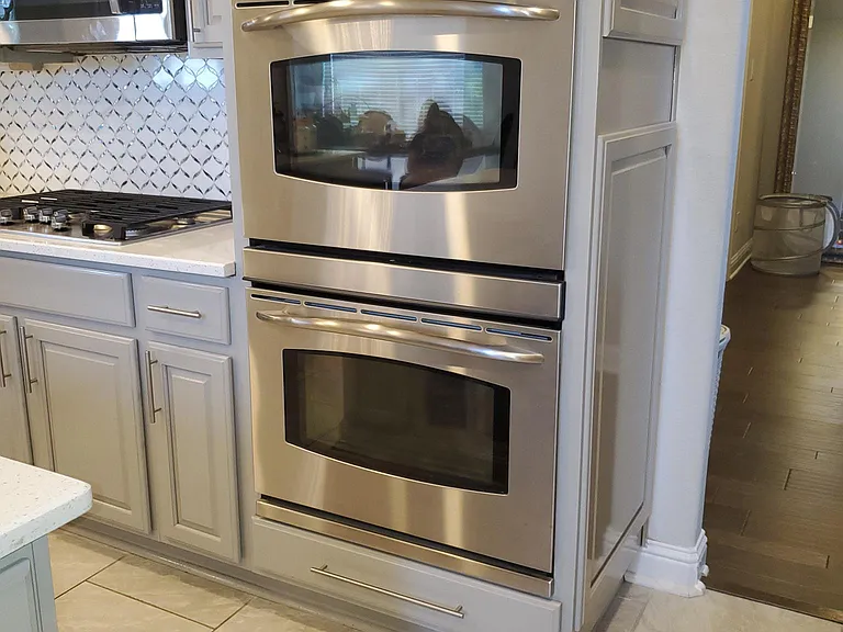6009 Aylworth Dr — Photo 32