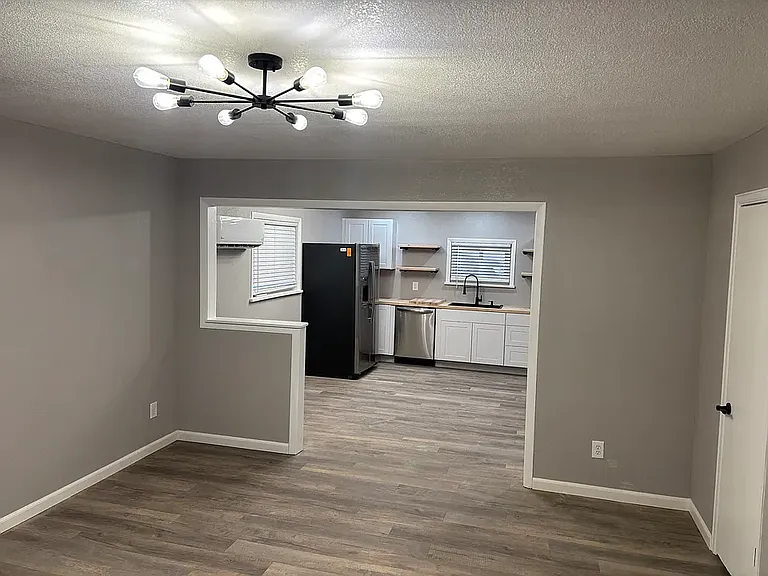 2435 Clayton Dr #2435 — Photo 3