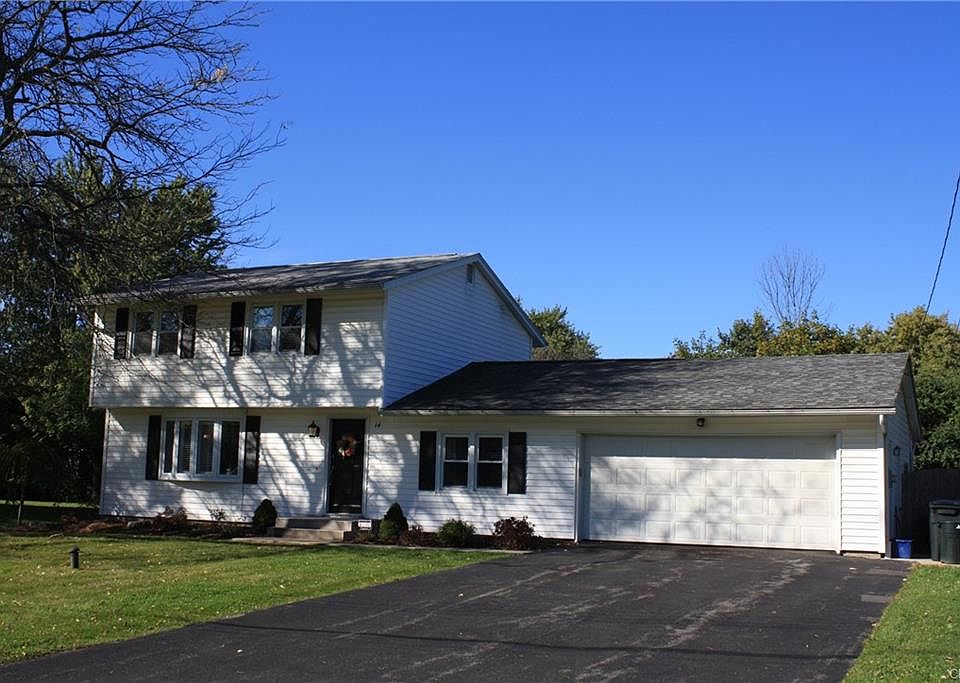 1st image of 14 Lorraine Cres