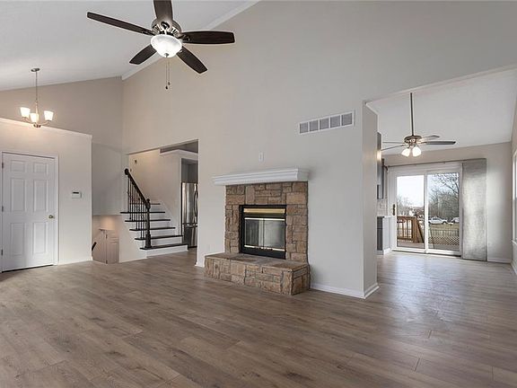 4th image of 509 S Stone Creek Dr