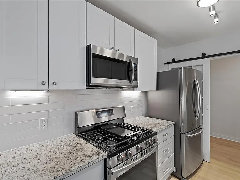 8907 Creekmont Cv — Photo 5