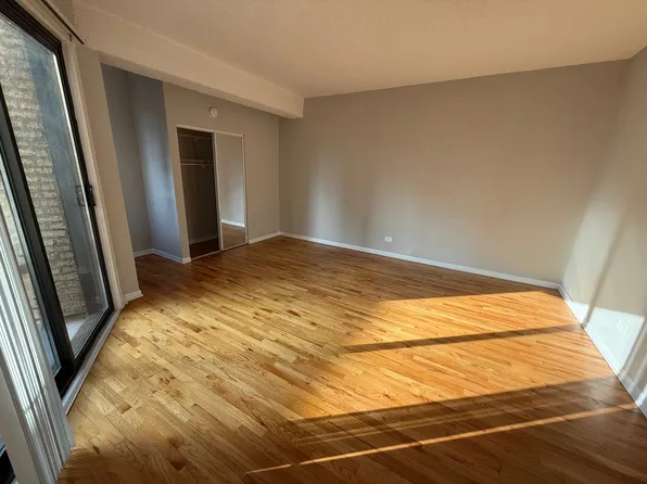 4242-44 N Sheridan Rd, Chicago, IL