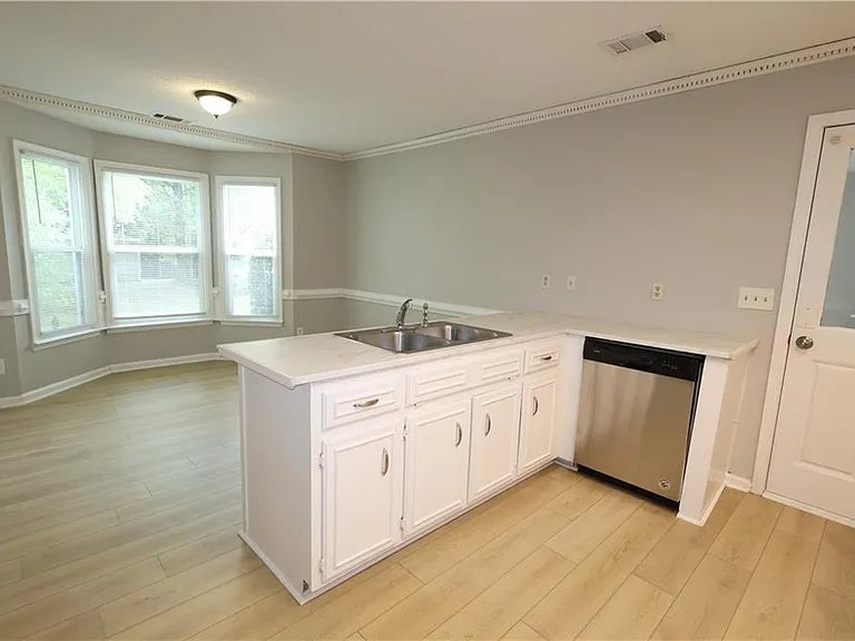1092 Mountain Springs Dr NW — Photo 6