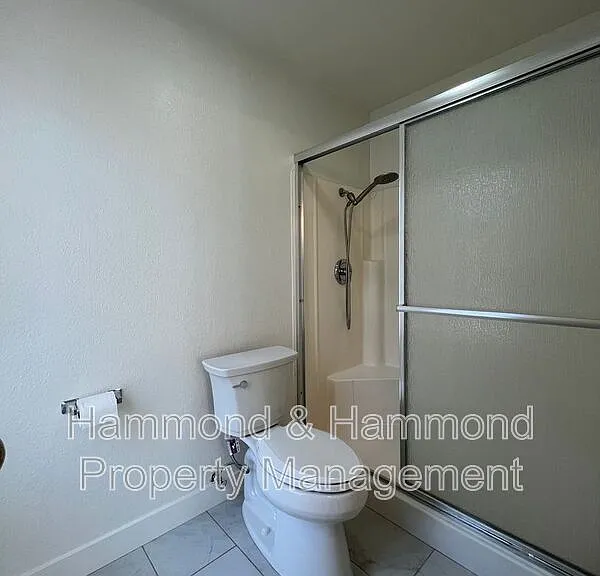 21812 Vintage St — Photo 26
