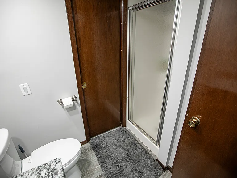 2nd Bath Shower - Main Floor