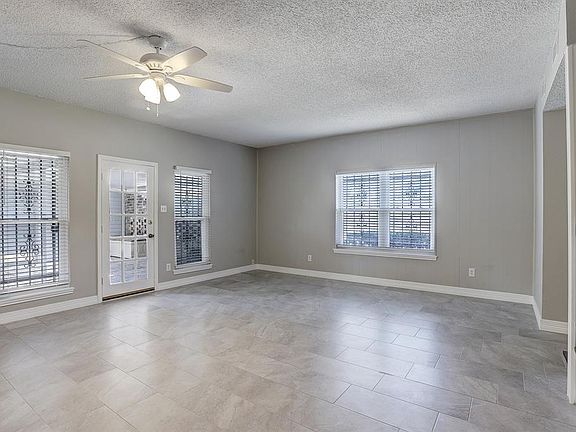 2nd image of 1355 Mardi Ln