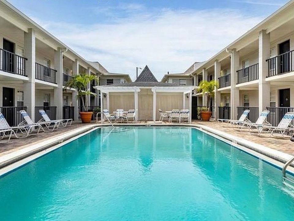 1st image of 5221 S Bayshore Blvd #21