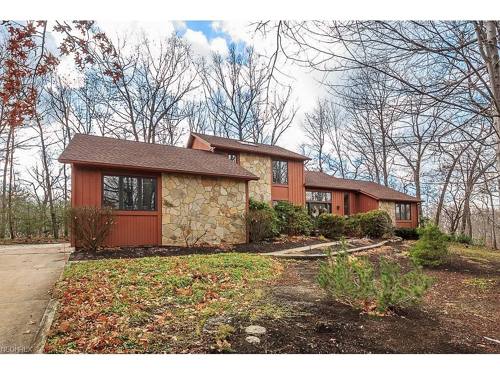 7290 Pinehill Rd photo 1
