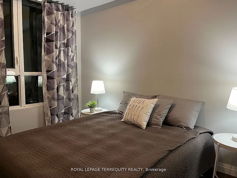 22 E Haven Dr #1011 — Photo 13