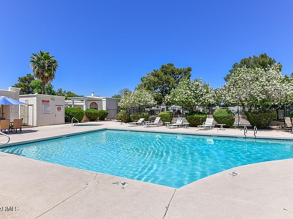 3rd image of 2717 W Desert Cove Ave