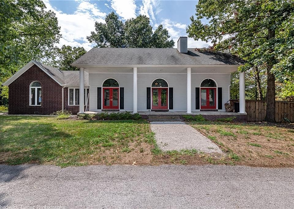 1st image of 2 Runnymede Cir