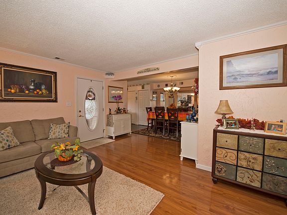4th image of 234 Springmeadow Dr Unit A