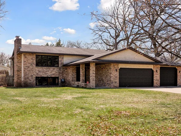 832 86th Ln NW, Coon Rapids, MN 55433