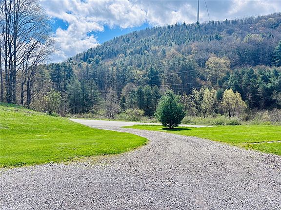 2nd image of 10005 Lake Hollow Rd