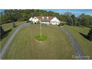 115 Sarahs Way photo 1