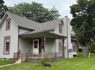 2414 S Vine St, Yorktown, IN 47396