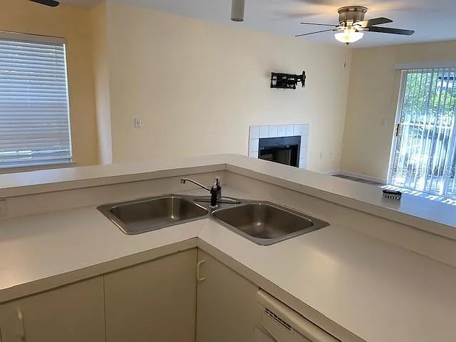 850 S Tamiami Trl #605 — Photo 3