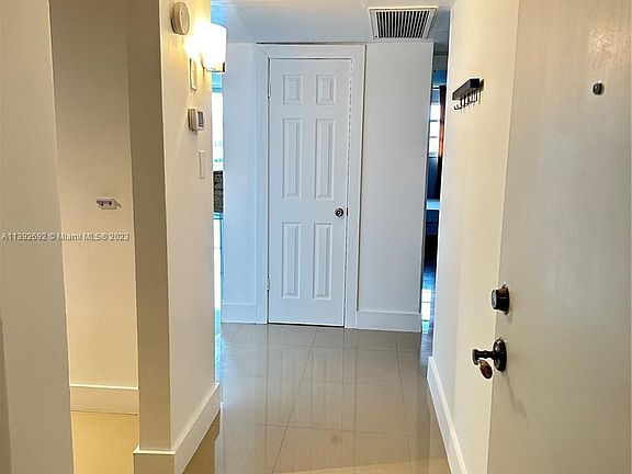 4th image of 19390 Collins Ave APT 1612
