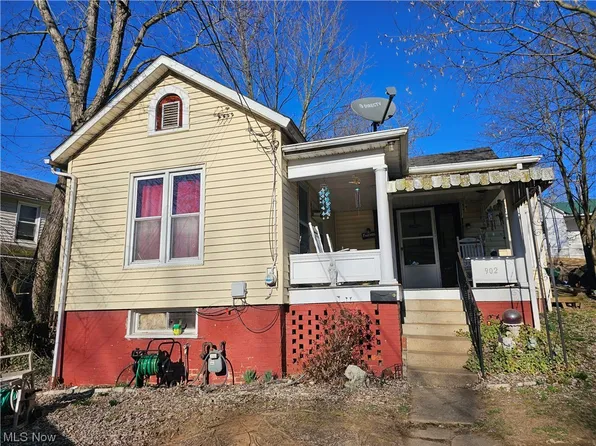 902 4th St, Marietta, OH