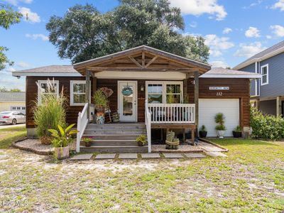 132 NE 3rd Street, Oak Island, NC, 28465