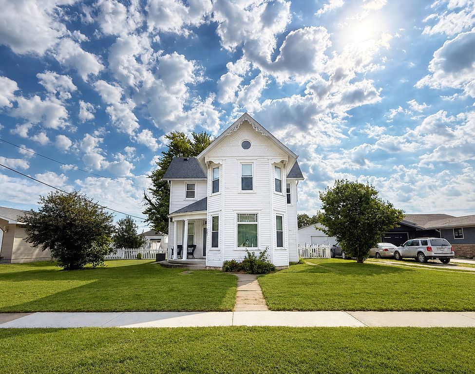 207 5th St - Property Image