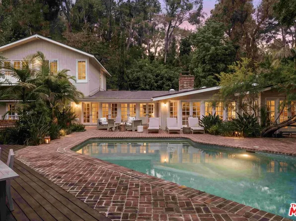 9911 Tower Ln, Beverly Hills, CA 90210