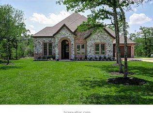 17944 Ranch House Dr, College Station, TX 77845