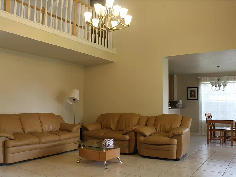 1723 Monvale Ln — Photo 3
