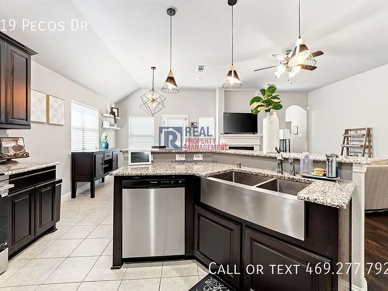 319 Pecos Dr — Photo 14