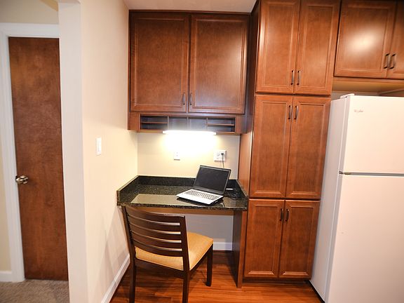 5th image of 4836 Pleasure House Ct APT 202