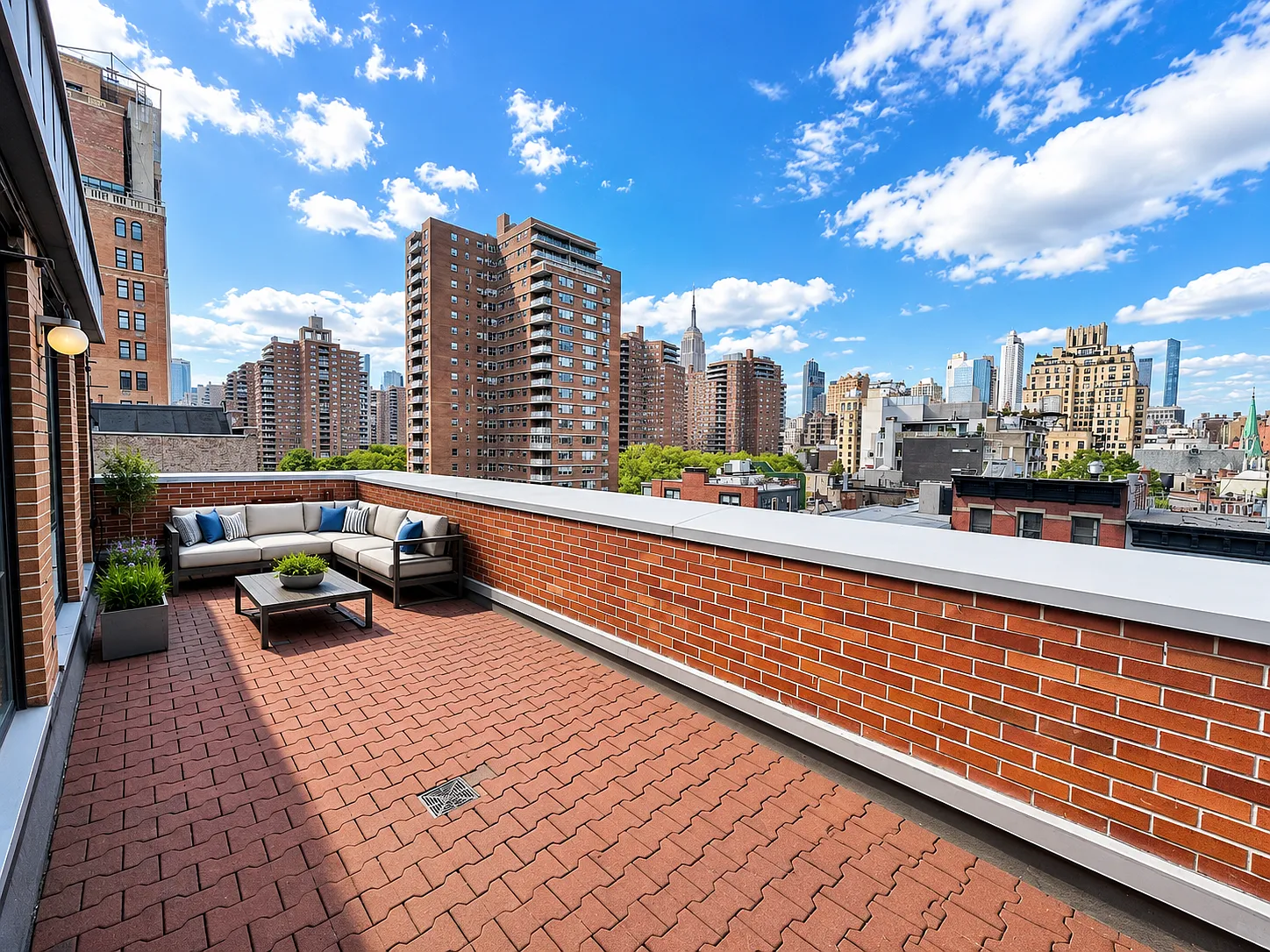 401 West 22nd Street — Photo 2