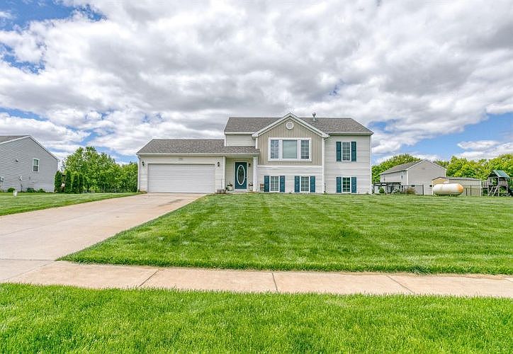 1st image of 13349 Sunset View Dr NE
