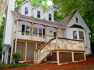 250 Valley Brook Dr, Woodstock, GA 30188