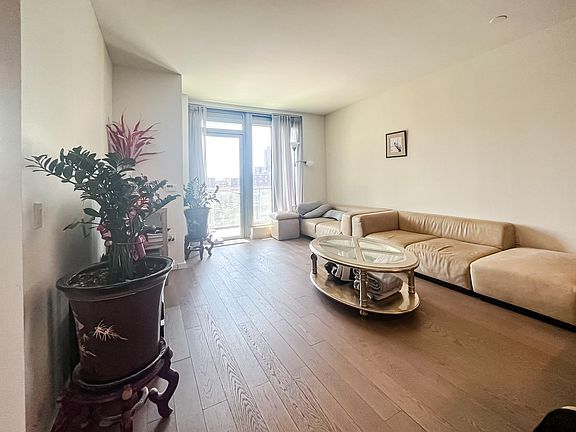 5th image of 133-27 39th Ave #6