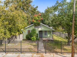 222 E James St, Baytown, TX 77520