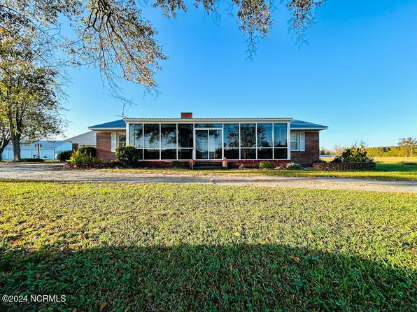 2974 Catherine Lake Road, Richlands, NC 28574