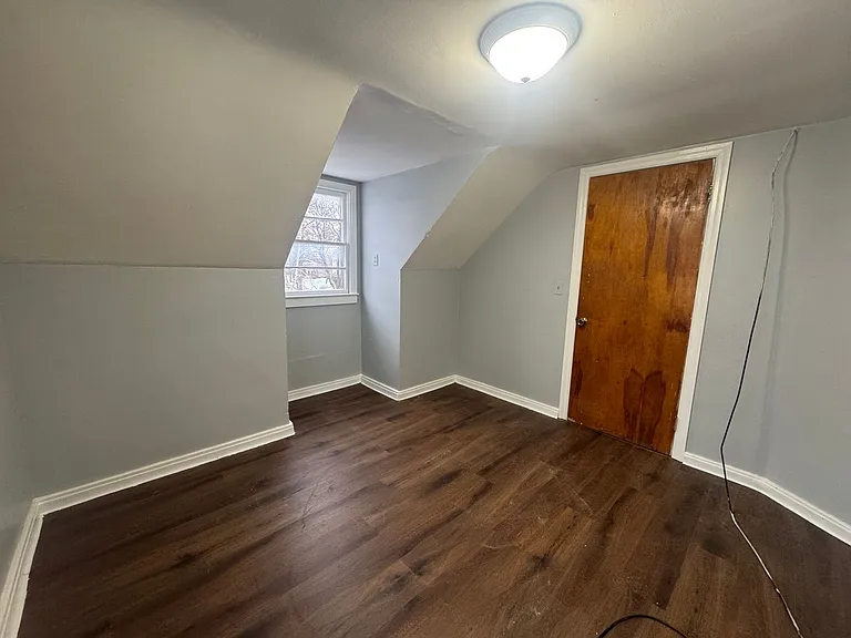 701 Elm St — Photo 6