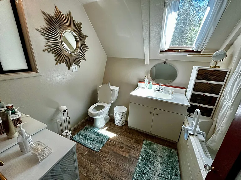 1916 Poplar Way — Photo 28