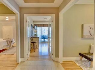 65 Port St E #415, Mississauga, ON L5G4V3