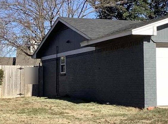 3rd image of 2601 Greenland Dr