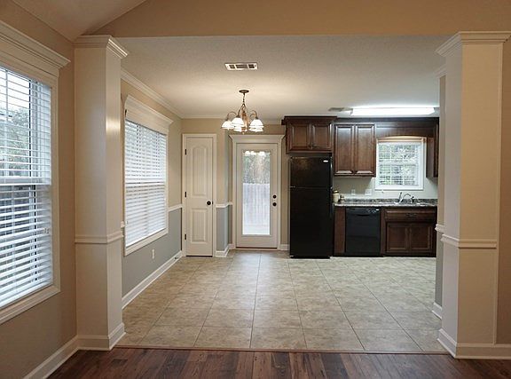 3rd image of 5122 Greyfield Pl S