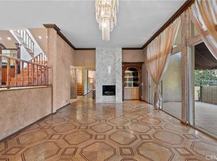5282 Lindley Ave, Encino, CA 91316