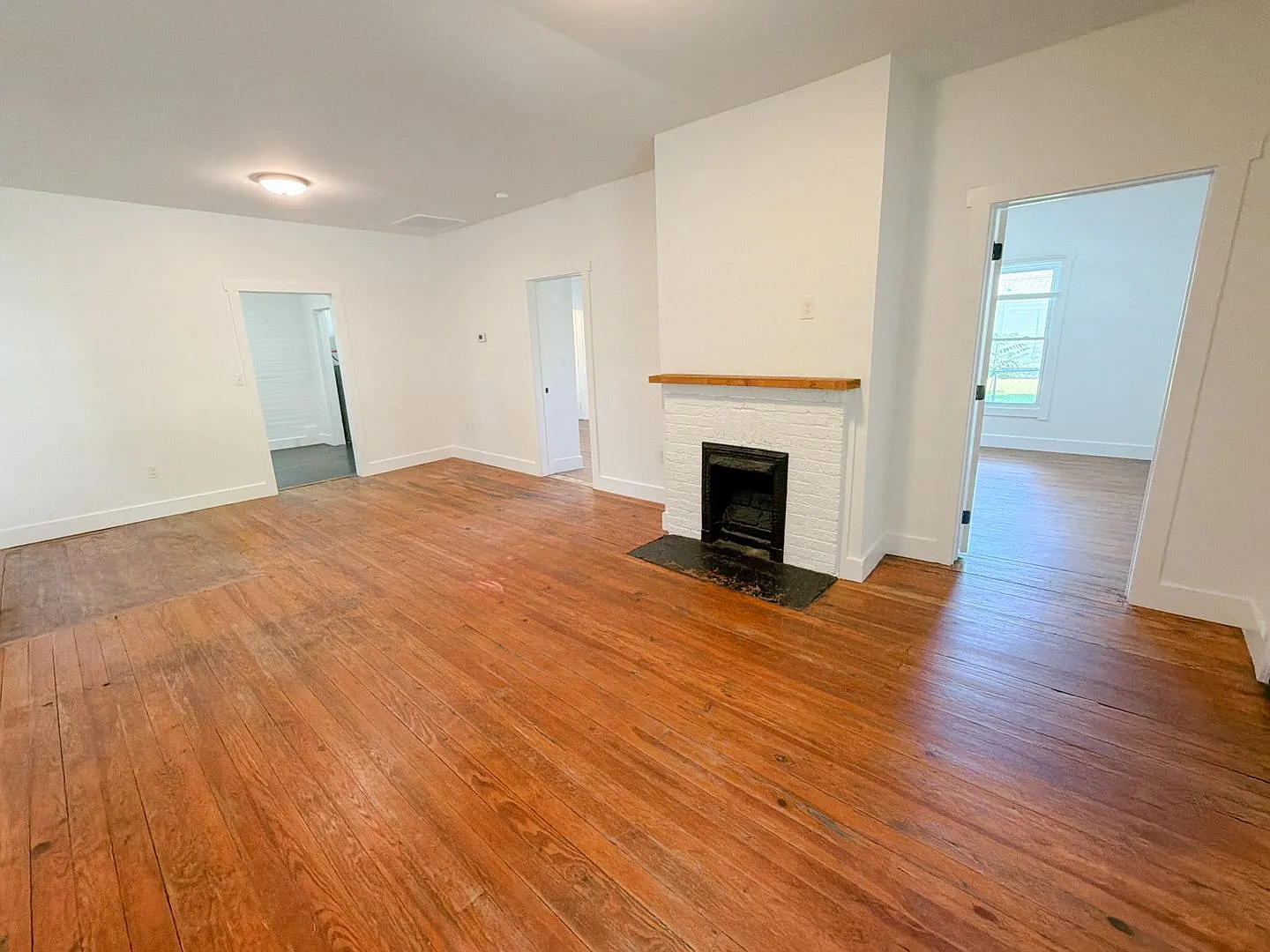 Historic Saint Elmo Charm with Modern Updates 2 Bed, 2 Bath — Photo 4